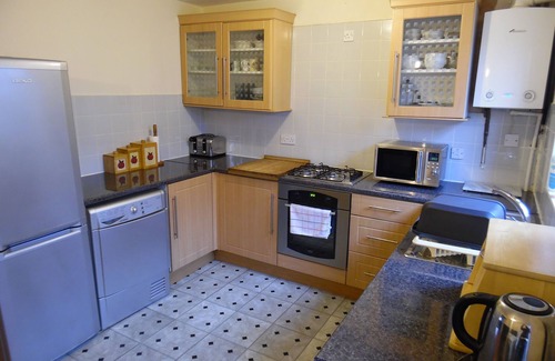Thamesmead East House | Holiday Home in Leafy Location convenient for Central London and Kent.