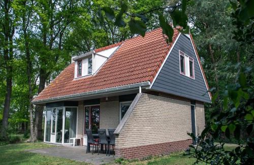 Lemele House | Holiday Home in Lemele near Nature Reserve