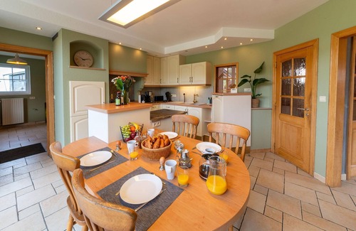 Lierneux House | Holiday home in Lierneux with bubble bath