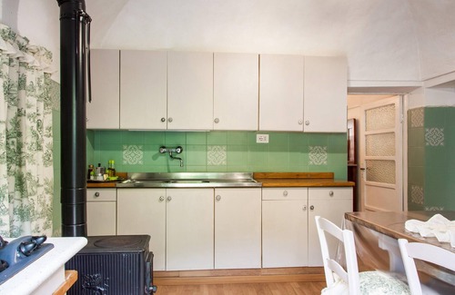 Calizzano House | Holiday Home in Liguria near Barbottina Forest