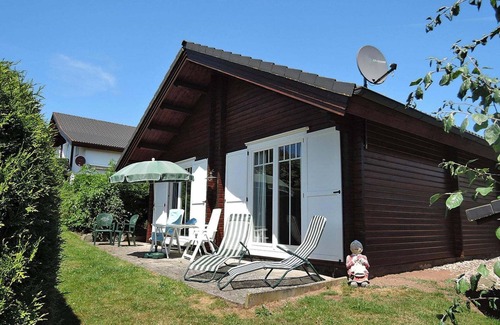 Lissendorf House | Holiday Home in Lissendorf near Eifel Trails