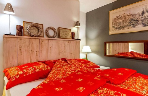 Maasmechelen House | Holiday Home in Maasmechelen with Terrace, Garden, Parking
