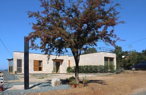 Magazzini House | Holiday Home in Magazzini near the Beach