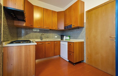 Marciaga House | Holiday Home in Marciaga with Pool & Gulf Views