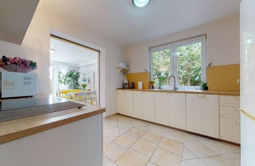 Miedzywodzie House | Holiday Home in Międzywodzie near Beach