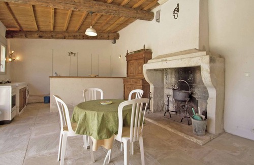 Montfrin Villa | Holiday Home in Montfrin with Private Pool
