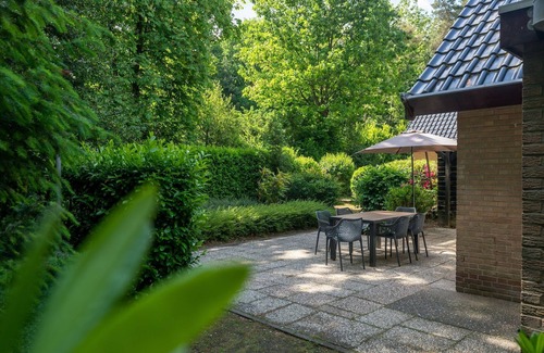 Bisselt House | Holiday Home in Nijmegen near City Centre