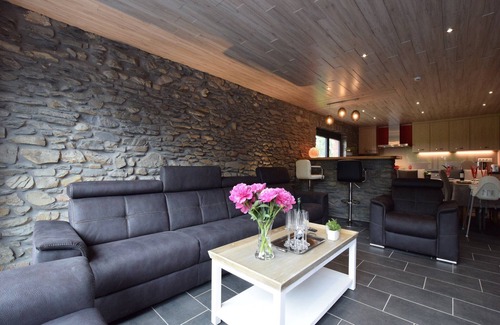 Recogne House | Holiday home in Noville with sauna