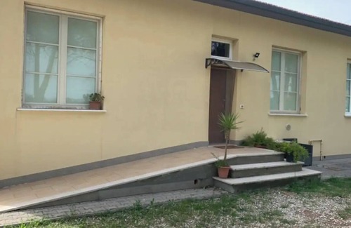 Pontedera Apartment | Holiday Home in Pontedera Caterina Apartment