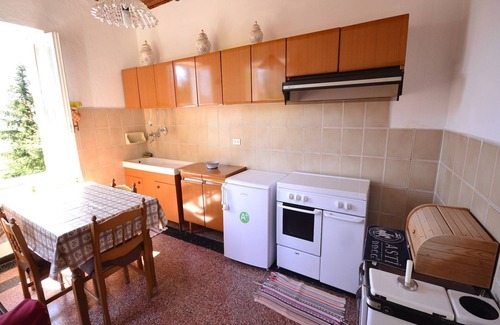 Sesta Godano House | Holiday Home in Rio near Fishing Villages