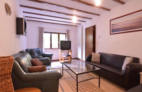 Bellevaux House | Holiday Home in Recht with Garden
