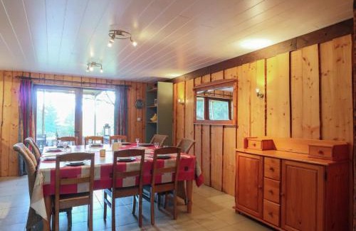 Bellevaux House | Holiday Home in Recht with Garden