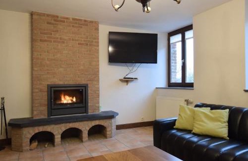 Commanster House | Holiday Home in Rogery with Sauna