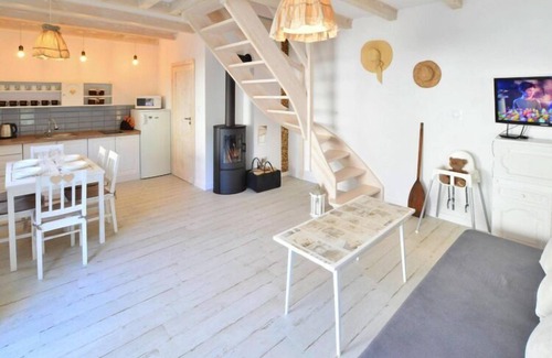 Rusinowo House | Holiday Home in Rusinowo near Quiet Beach