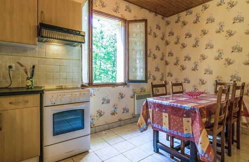 Salignac-Eyvignes House | Holiday Home in Salignac with Pool & Views
