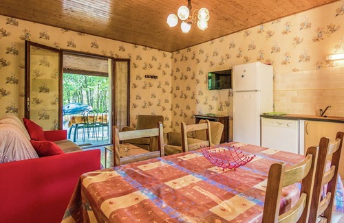 Salignac-Eyvignes House | Holiday Home in Salignac with Pool & Views