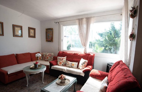 Sant Jaume dels Domenys House | Holiday Home in Sant Jaume dels Domenys with Swimming Pool