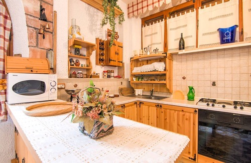 Sarnano House | Holiday Home in Sarnano near Sibillini Mountains