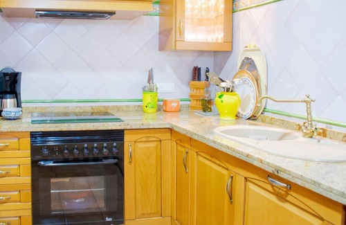 Este-Alcosa-Torreblanca House | Holiday Home in Seville near City Center