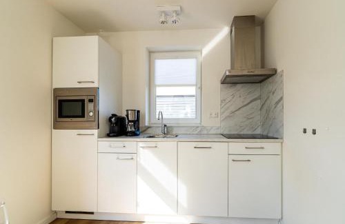Municipality of Nissewaard House | Holiday Home in Simonshaven by the Lake