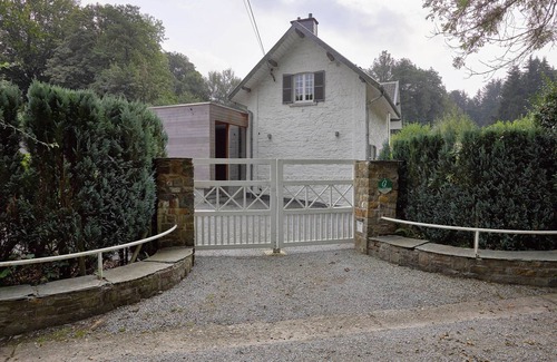 Spa House | Holiday Home in Spa Near Thermal Baths