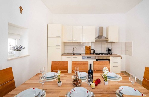 Velim House | Holiday Home in Stankovci with Pool