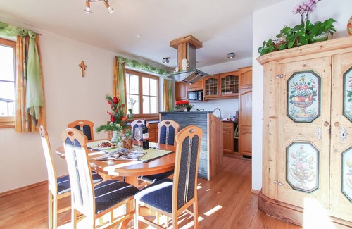 Taxenbach Apartment | Holiday Home in Taxenbach with Hohe Tauern Views