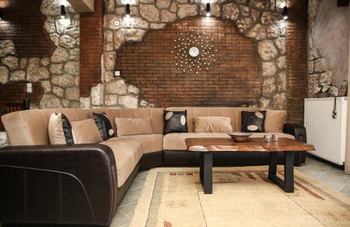 Pavliani House | Holiday Home in the Center of the Village