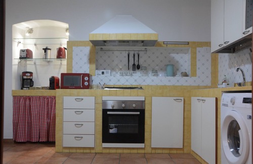 Vasto Apartment | Holiday home in the nerve center of Naples