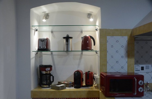 Vasto Apartment | Holiday home in the nerve center of Naples