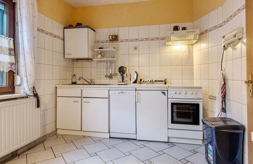 Gleichamberg House | Holiday home in Thuringia with private terrace, use of a garden and pool
