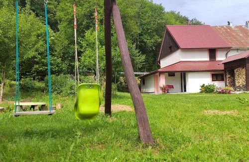 Trnovac House | Holiday home in Trnovac 17132