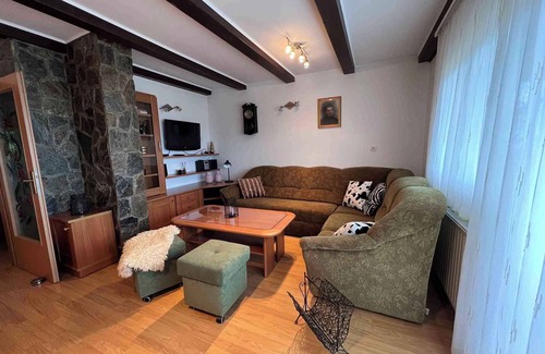 Crnomelj House | Holiday home in vineyards