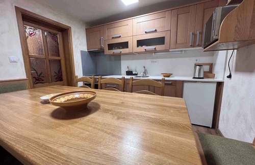 Crnomelj House | Holiday home in vineyards