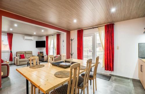Treignes House | Holiday home in Wallonie with garden