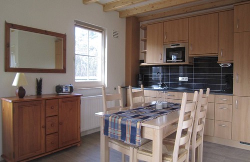 Knikkerdorp House | Holiday Home in Well near Maasduinen Park