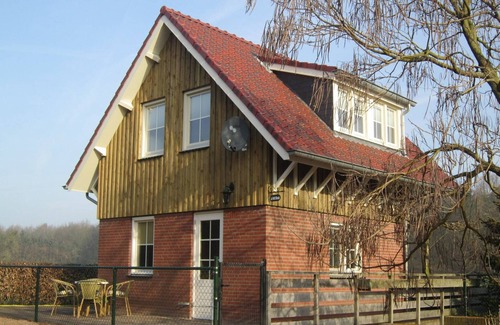 Knikkerdorp House | Holiday Home in Well near Maasduinen Park