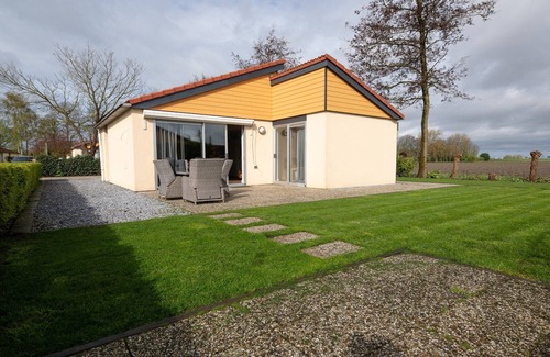 Zevenhuizen House | Holiday Home in Zevenhuizen with Sauna