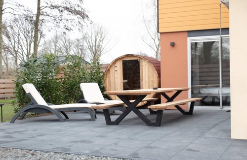 Zevenhuizen House | Holiday Home in Zevenhuizen with Sauna
