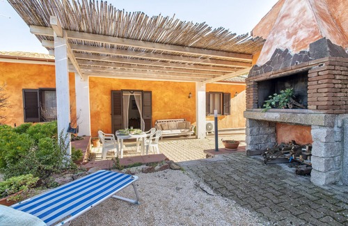Viddalba House | Holiday Home 'Irene' with Mountain View, Private Terrace and Air Conditioning