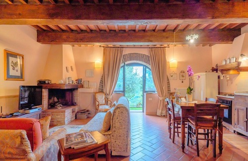 Gaville House | Holiday Home in Tuscany with Pool & BBQ