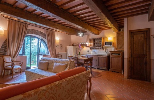 Gaville House | Holiday Home in Tuscany with Pool & BBQ