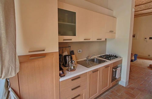 Foligno House | Holiday Home Foligno with Pool and Garden