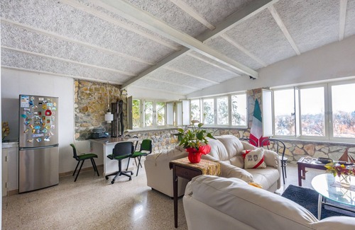 Marina di Caronia House | Holiday Home 'Casa Eolo' with Sea View, Wi-Fi and Air Conditioning