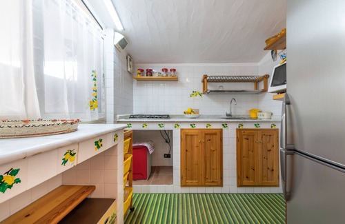 Capitana House | Holiday Home "Casa Marisol" on the Beach with Garden, Terrace & Wi-Fi