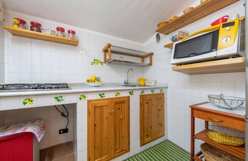 Capitana House | Holiday Home "Casa Marisol" on the Beach with Garden, Terrace & Wi-Fi