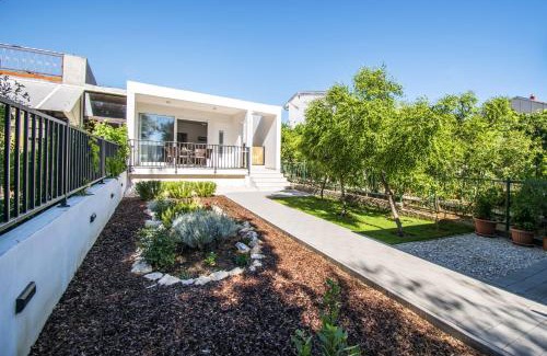 Brodarica Apartment | Holiday Home Ivana