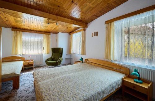 Jesenny House | Holiday Home Jesenný by Interhome