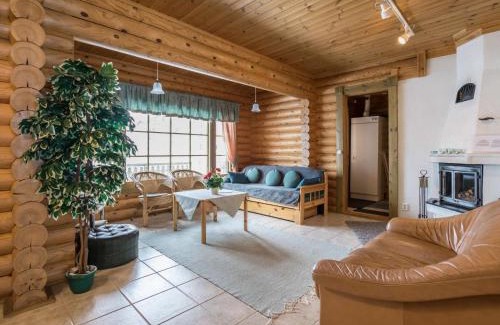 Keuruu House | Holiday Home Kanervakallio by Interhome