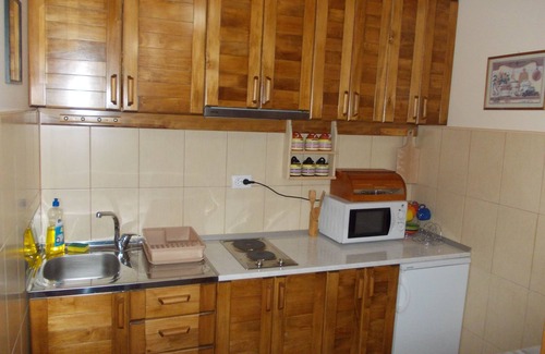 Lezimir Bed & Breakfast | Holiday Home Karalic